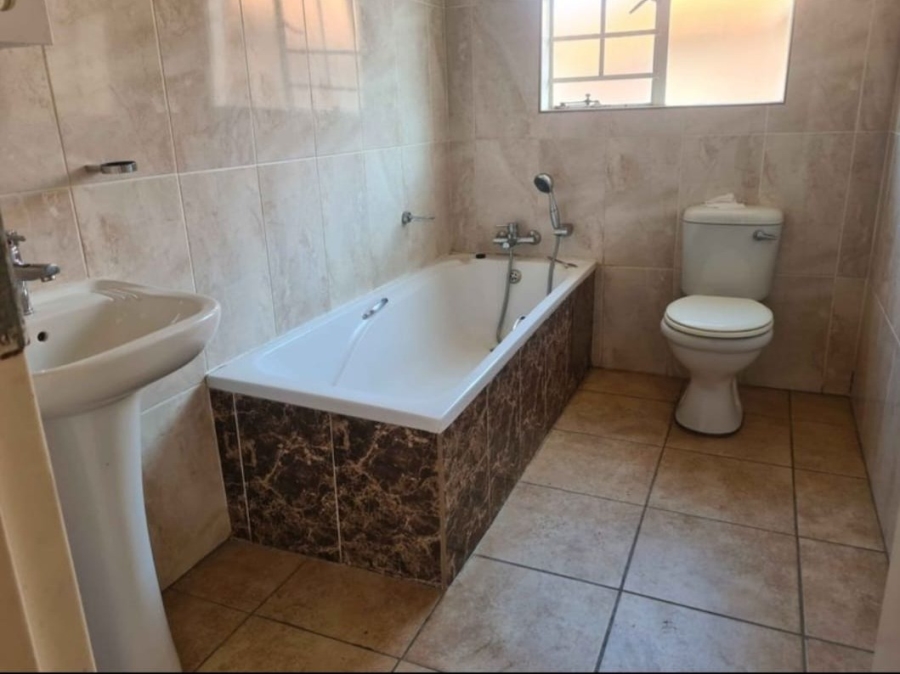 3 Bedroom Property for Sale in Waterval East North West